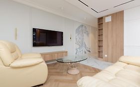 Moderna Central Luxury Apartment With Parking In Gdynia By Noclegi Renters